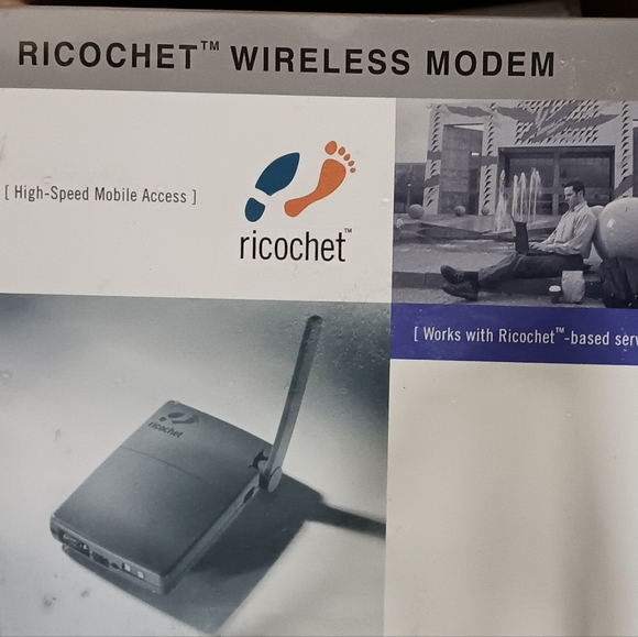 RICOCHET WIRELESS MODEM - Picture 2 of 3